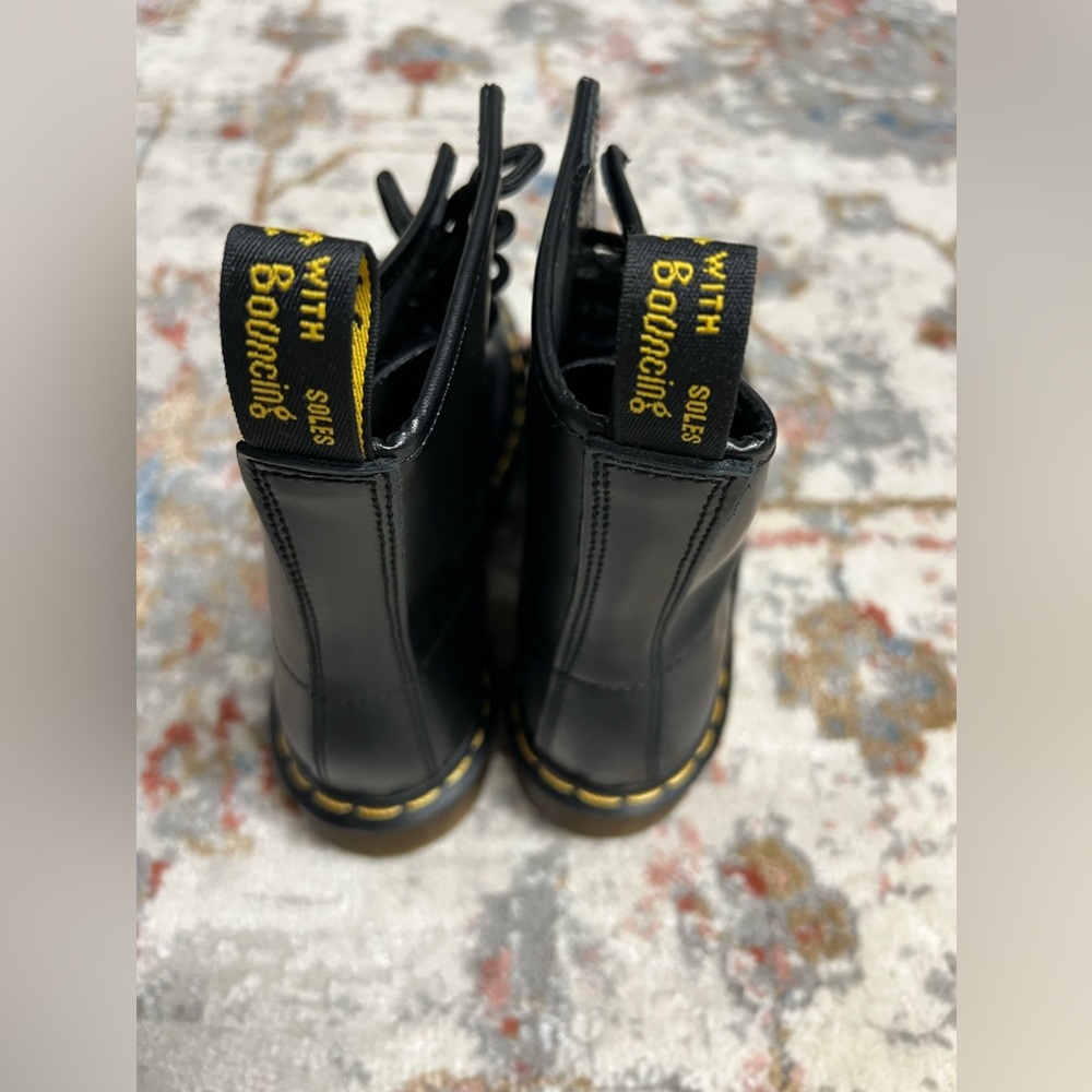 Cool shoes - Picture 4 of 5